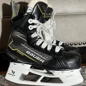 Bauer Supreme Ignite Pro+ Junior Hockey Skates Regular Width Size 1.0 D