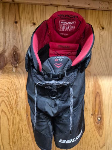 Senior Small Bauer Vapor X900 Lite Hockey Pants (Used)
