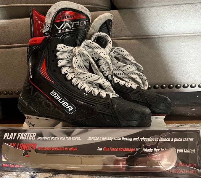 Bauer Vapor 3X Pro Hockey Skates Size 6.0 fit 2.  Brand new Bladetech’s included