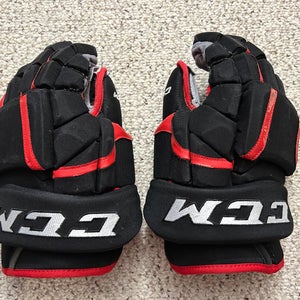 CCM HG12 Pro Stock Hockey Gloves 14" Chicago Blackhawks