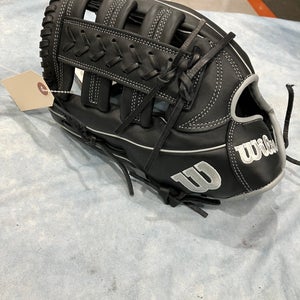 Black Wilson A900 RH Outfield Baseball Glove 12.25" (New)