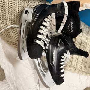 CCM RibCor Maxx Pro Hockey Skates Regular Width Size 1.5 (Used)