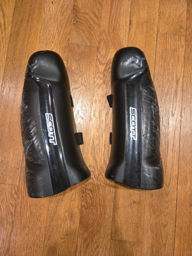 Shin Guards One Size Fits All Scott Shin Guard (Used)