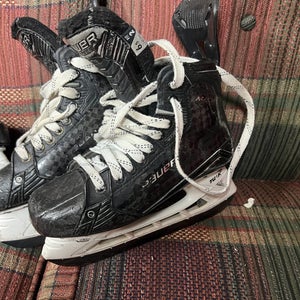 2023 Bauer Supreme Mach Hockey Skates Regular Width Size 6.5