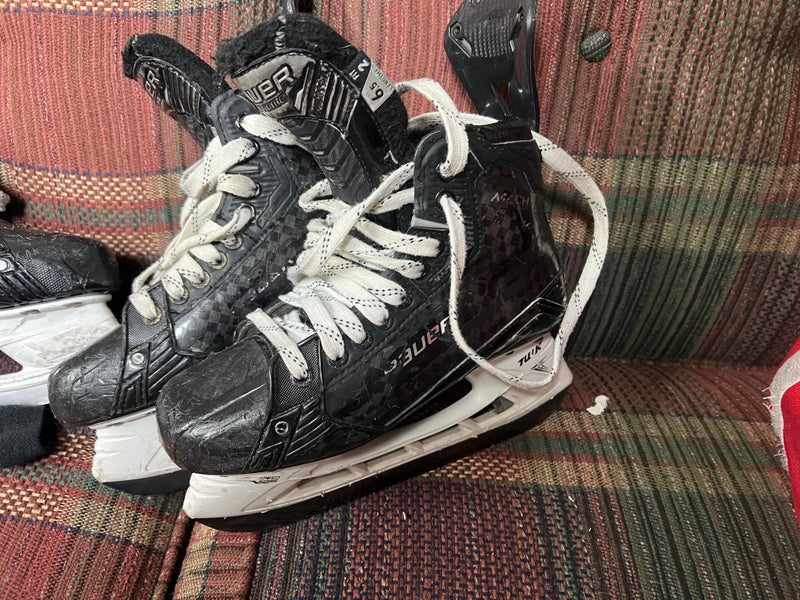 2023 Bauer Supreme Mach Hockey Skates Regular Width Size 6.5