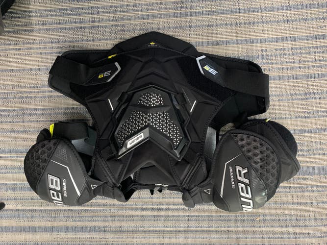 XL Senior Bauer Supreme 3S Pro Shoulder Pads (Used)