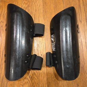 Forearm Guards Junior Size Fits All (Used)