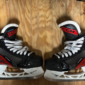 2023 CCM Jetspeed FT680 Hockey Skates Wide Width Size 6.5 (Used)