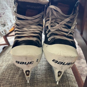 Bauer Hockey Goalie Skates 9 (Used)