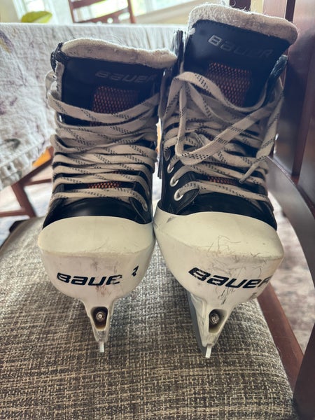 Bauer Hockey Goalie Skates 9 (Used)