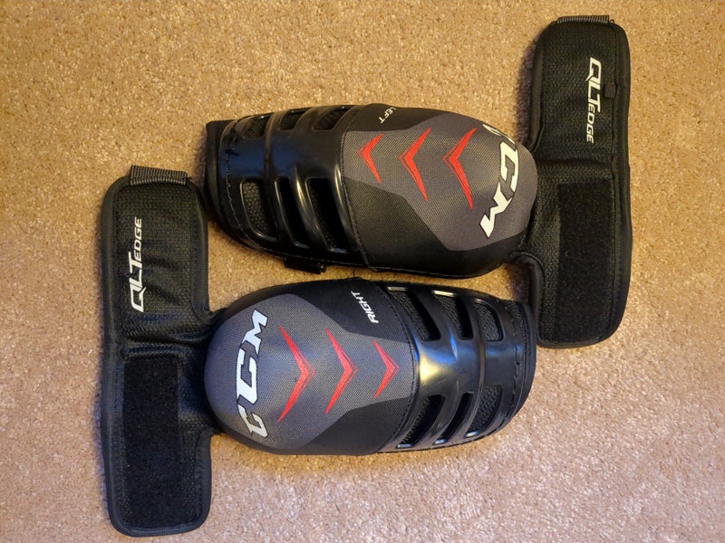 Senior Medium CCM QLT edge Elbow Pads (Used)