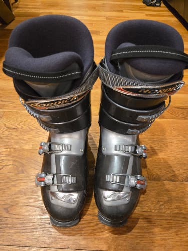 Mondo 29 & 29.5 Unisex Nordica All Mountain One Ski Boots (Used)