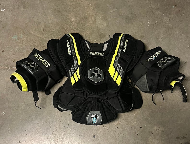 Medium Vaughn Velocity VE8 Int Goalie Chest Protector (Used)