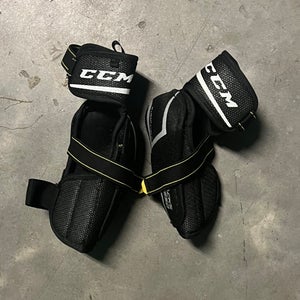Junior Large CCM Tacks 9550 Elbow Pads (Used)