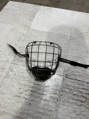 Medium Bauer Re-Akt titanium Cage