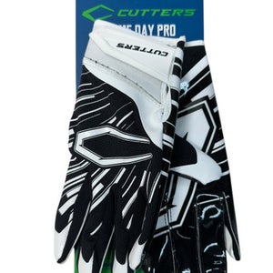Used Cutters GAME DAY PRO FB Gloves Black And White MD 11835-S000200187
