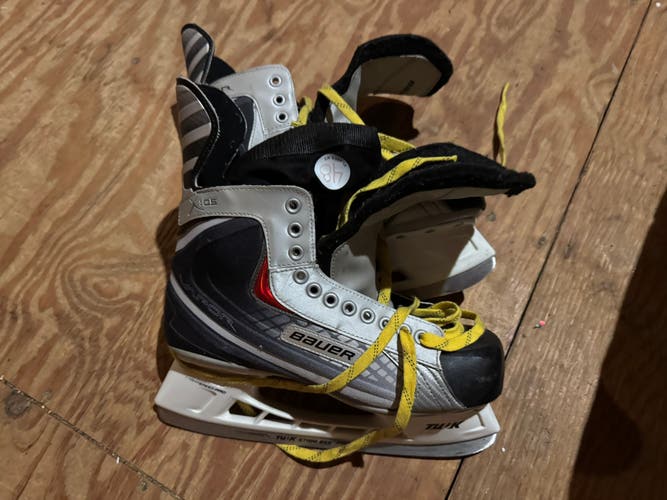 Bauer Vapor Hockey Skates 11 (Used)