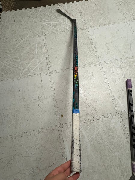 Junior Bauer Twitch Left Hand Hockey Stick P28 (Used)