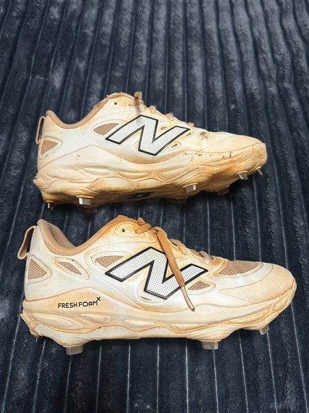 Women's Size M 6.5 (W 7.5) New Balance Low Top Metal (Used)