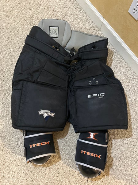 Senior Large Vaughn Epic 8600 Hockey Goalie Pants (Used)
