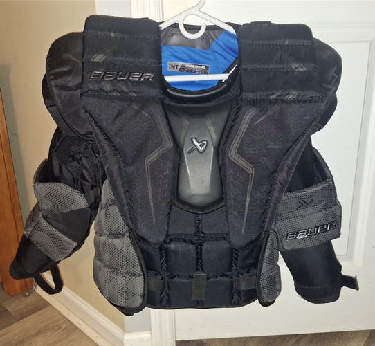 Large Bauer Elite Goalie Chest Protector (Used)
