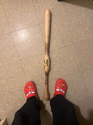 Victus Training Bat (-3) 32 oz 34" (Used)