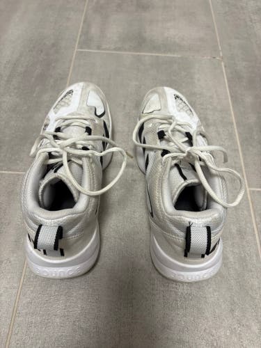 Men's Size M 9.0 (W 10.0) Adidas Shoes (Used)