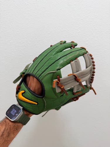 11.75" Nike Infield Baseball Glove Crocodile Pattern from Japan