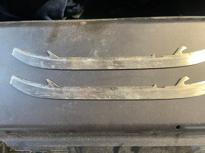 Bauer 246 LS4 blades.