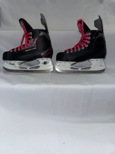 Easton Synergy EQ9.9 Hockey Skates Size 5 (New)