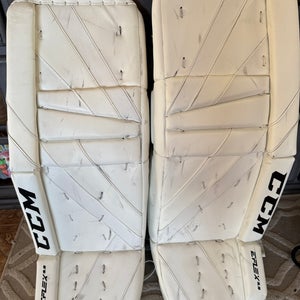 31" 2021 CCM Extreme Flex 5.9 Goalie Leg Pads (Used)