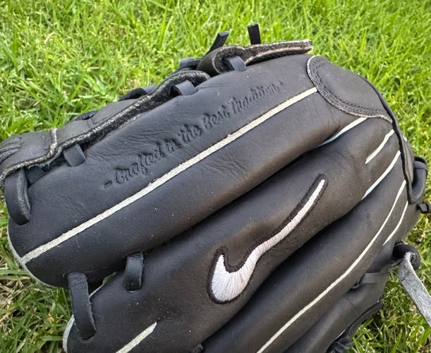 Nike Pro Tradition RH Pitcher's Baseball Glove 12" (New)