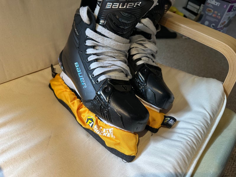 Bauer Supreme Shadow Hockey Skates Regular Width 9 (Used)