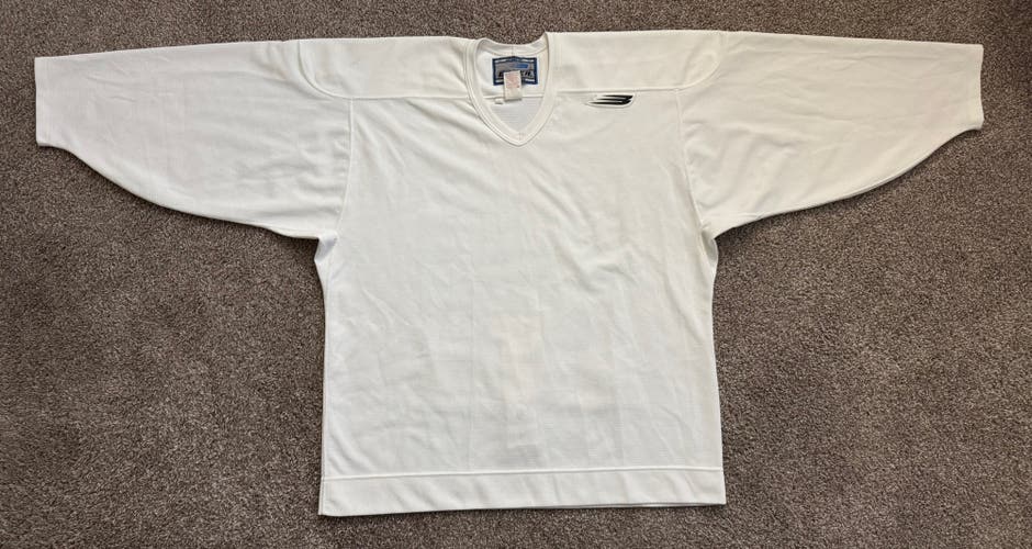 White Size 52 Men's Bauer Jersey (Used)