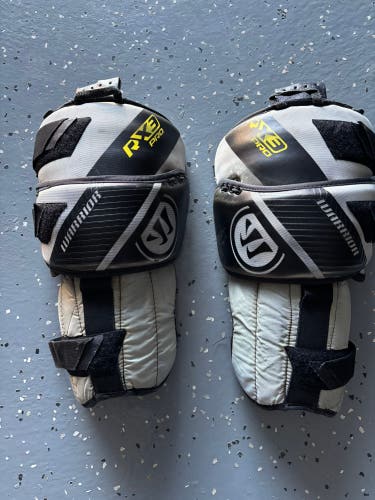 Warrior RX3 Pro Knee Guard (Used)