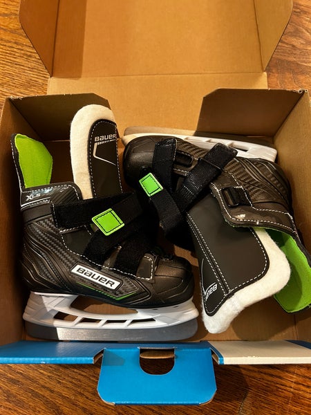 Bauer XLS Hockey Skates Regular Width 7 (Used)
