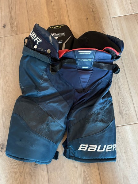 Senior Medium Bauer Vapor Hyperlite Hockey Pants (Used)