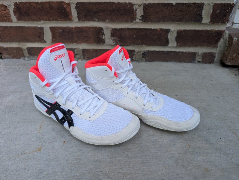 ASICS Matflex 7 Wrestling Shoes size 8 (Used)