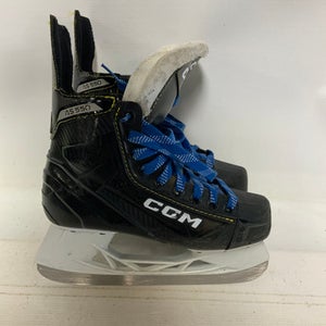 Used CCM AS 550 Junior Hockey Skate Junior 04 11823-S000035698