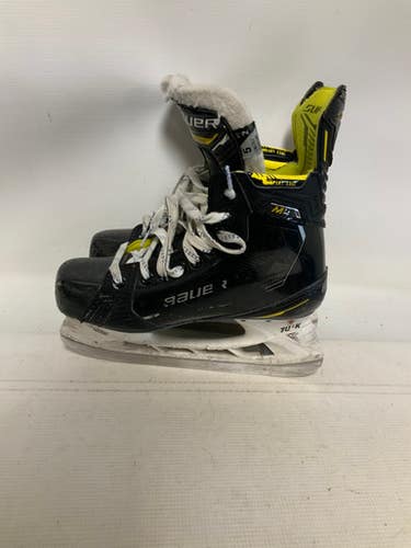 Used Bauer SUPREME M4 FIT 2 Intermediate Hockey Skate Intermediate 5.0 11823-S000035699