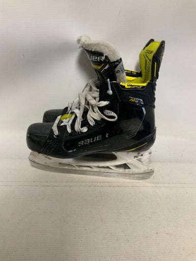 Used Bauer SUPREME M4 FIT 2 Intermediate Hockey Skate Intermediate 5.0 11823-S000035699