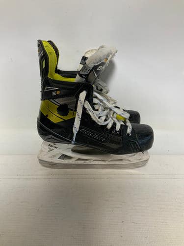 Used Bauer SUPREME 3S Junior Hockey Skate Junior 04.5 11823-S000035697