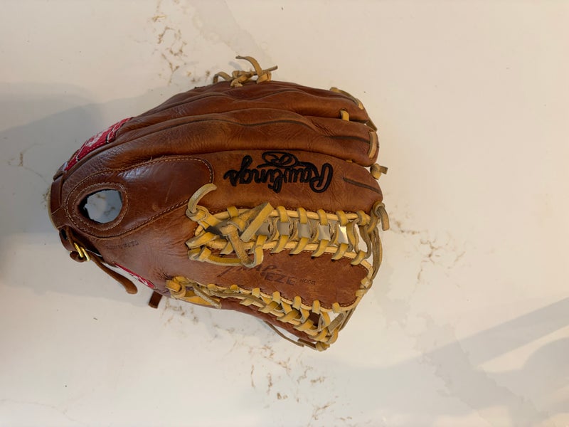 Rawlings RH Outfield Bull Series 12.75” Trapeze Baseball Glove 12.75" (Used)