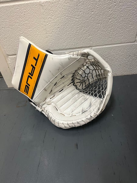 SCOTT WEDGEWOOD pro return true (580 break) goalie glove