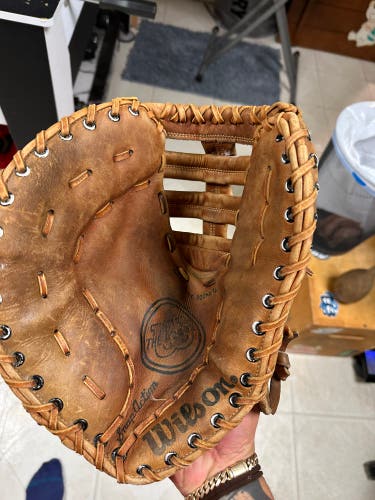 Wilson A2000 LH First Base Baseball Glove 12.5" (Used)