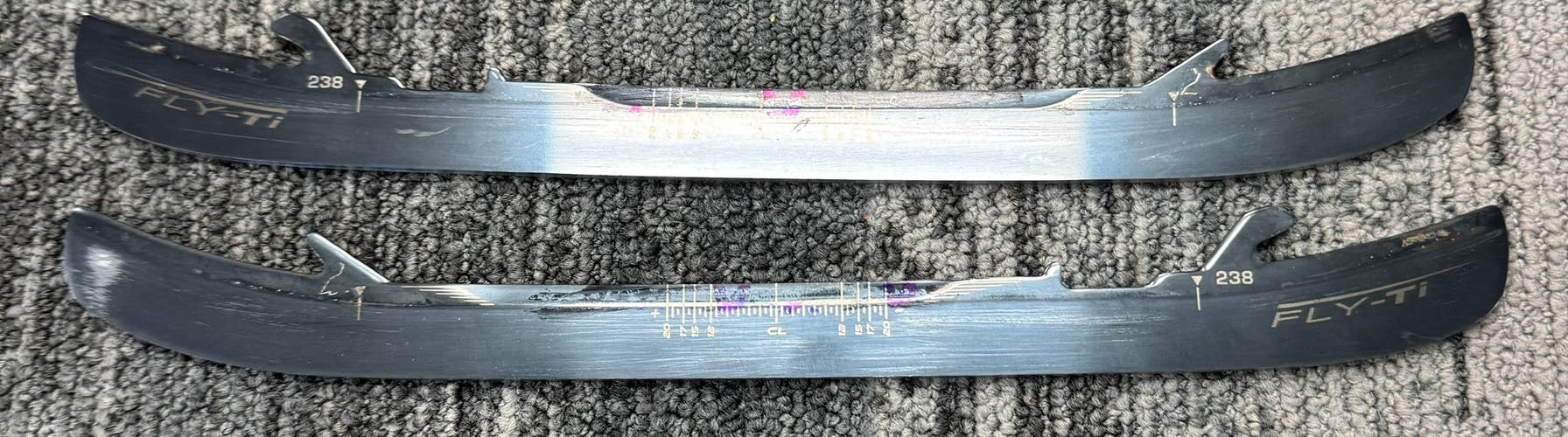 Bauer Fly-Ti Holders, Runners, & Replacement Steel Blades 238 mm (Used)