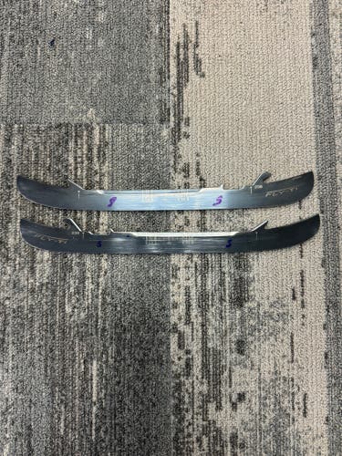 Bauer Fly-Ti Holders, Runners, & Replacement Steel Blades 238 mm (Used)