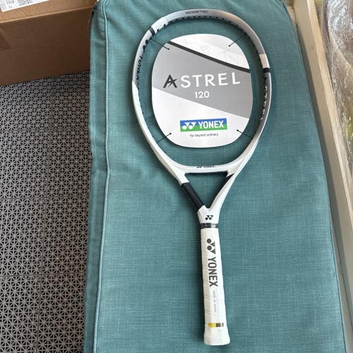New 2024 Yonex Astrel 120 4 1/8 9.0oz. List $340