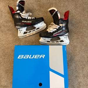 Bauer Vapor X4 Hockey Skates Regular Width 7.5 (Used)