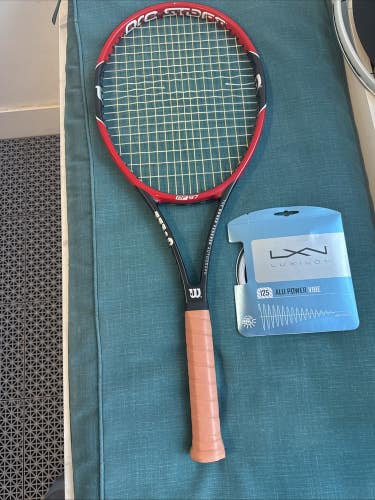 Wilson Pro Staff RF97 Autograph V10 4 3/8 w/ Free Set Of ALU VIBE Very Good Cond